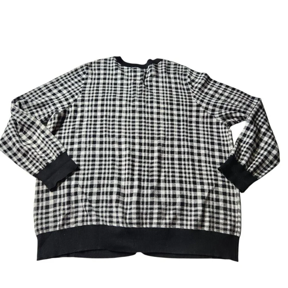 Plus Size Cardigan Sweater Size 1X 22-24 Black White Check Plaid